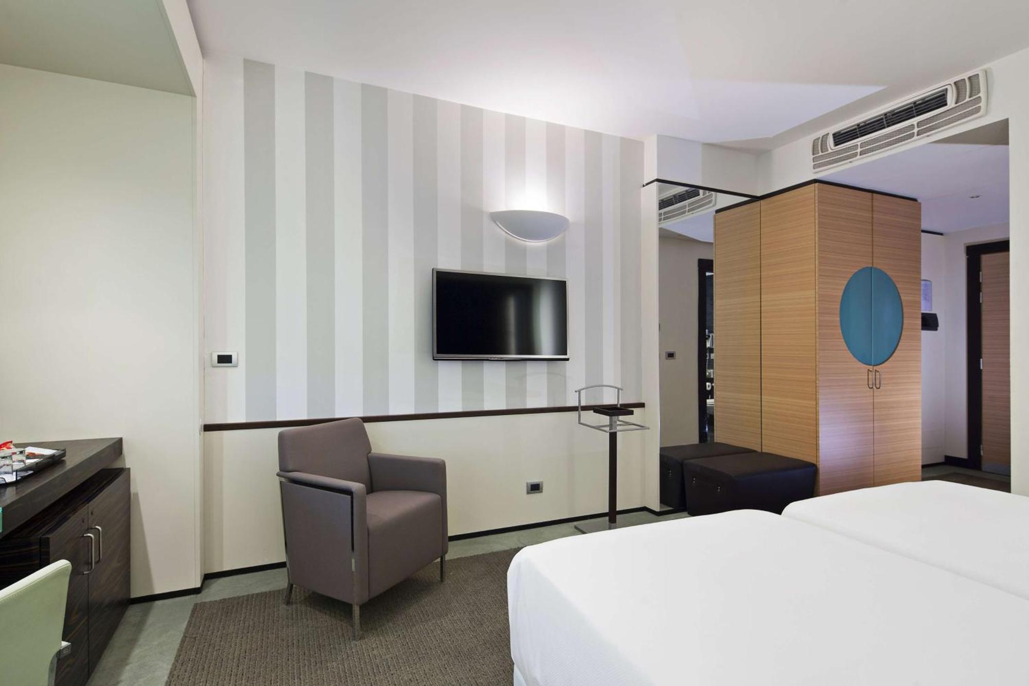 Hotel Nh Venezia Laguna Palace 4*