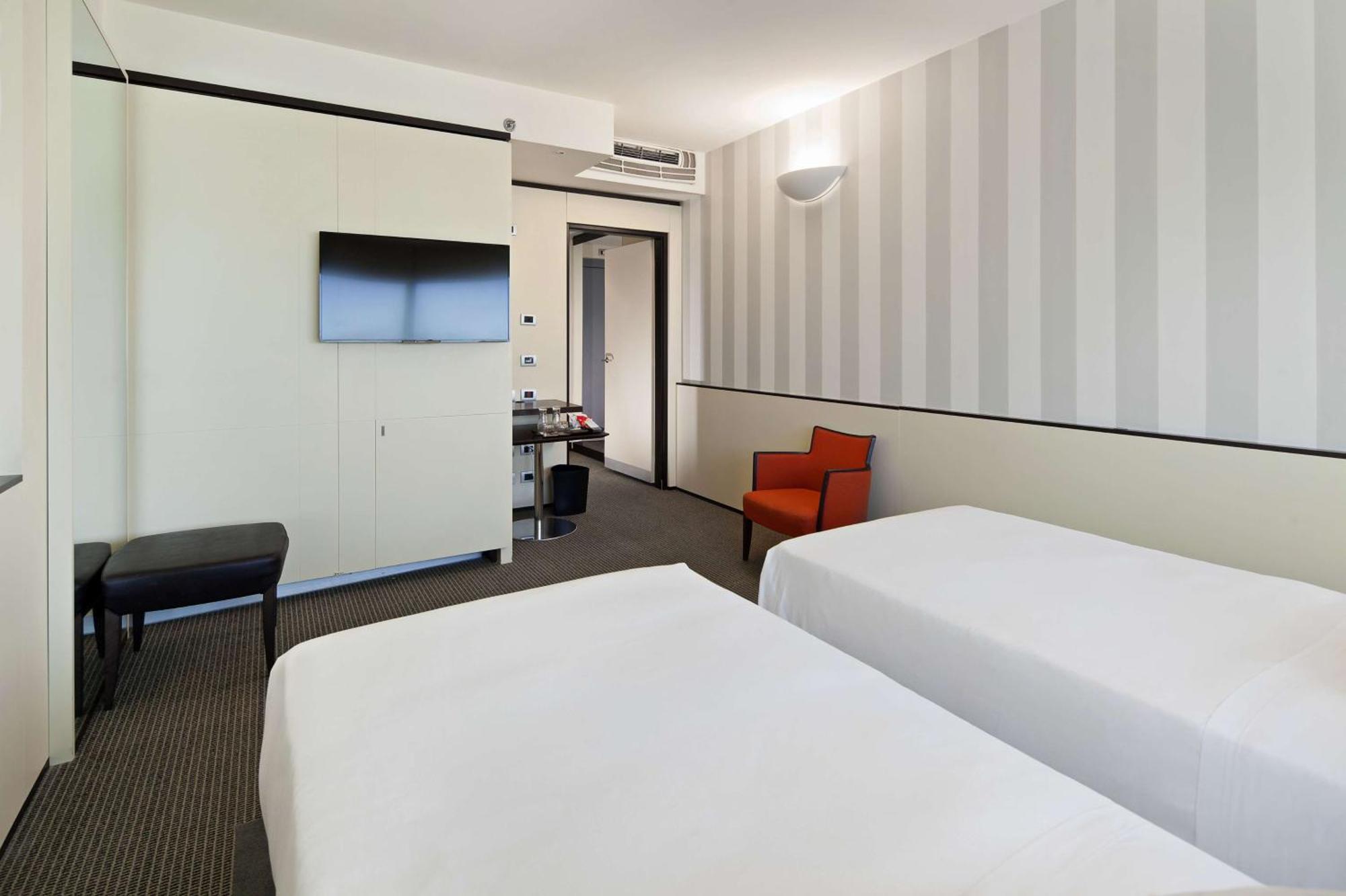 Hotel Nh Venezia Laguna Palace 4*